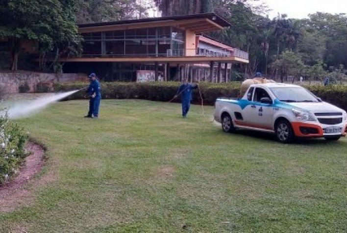 Biocarrapaticida desenvolvido pelo Instituto Biológico é utilizado no controle de carrapato-estrela em São José dos Campos