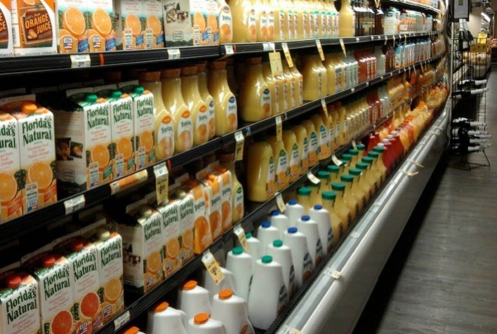 Suco de laranja fecha março em queda nos EUA