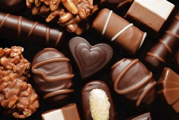 Pesquisa revela que mais de 80% dos brasileiros compraram chocolate para consumir em casa em 2020