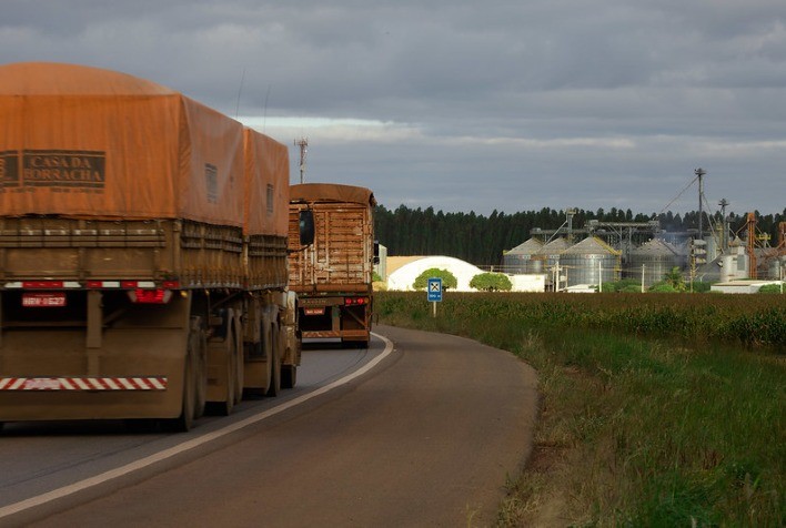 Volume de frete rodoviário no Brasil salta 53% no 1º tri com agro e construção