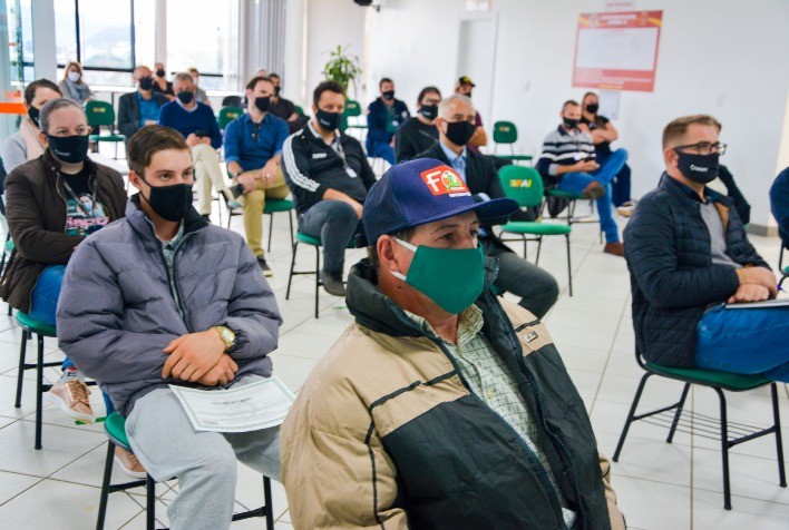 Projeto-piloto busca melhorar eficiência na bovinocultura leiteira