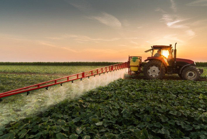 Alta do preço do Glifosato deve afetar o custo de produção dos agricultores brasileiros