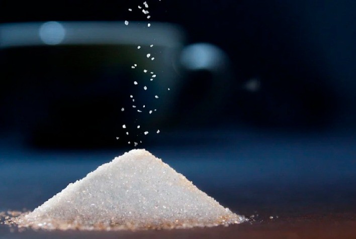 Indústria se compromete a acelerar a redução de açúcar em bebidas na Europa