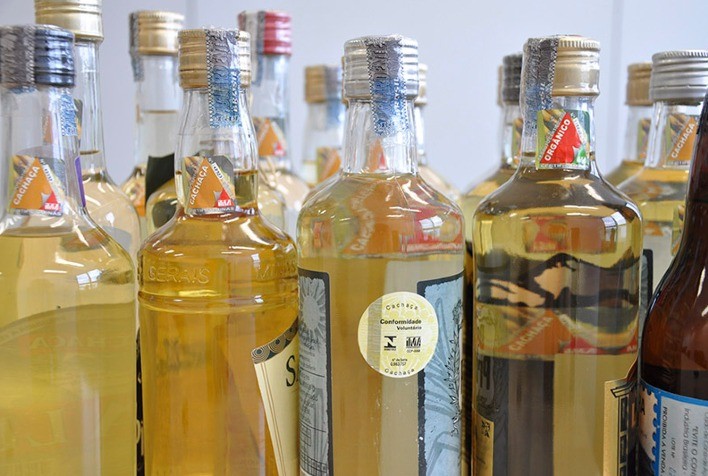 BEBIDAS: Mais de 5,5 mil marcas de cachaça estão registradas no Brasil