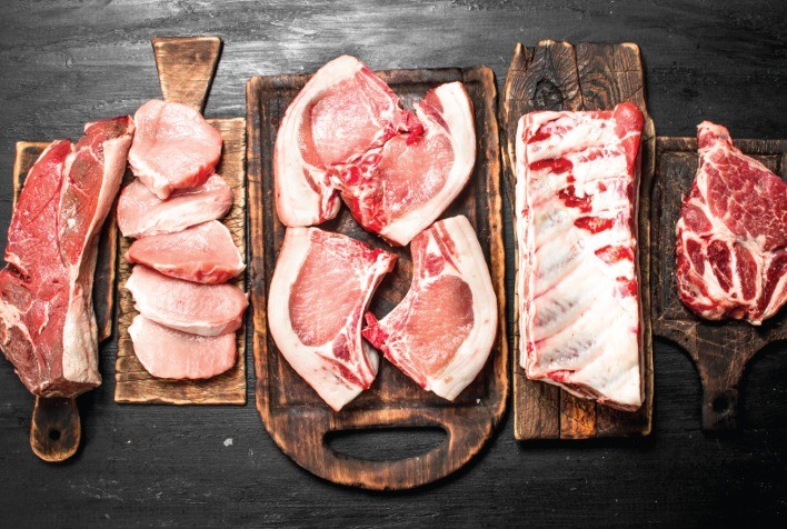 Você sabia que a carne suína passa por avaliação criteriosa antes de chegar aos mercados?