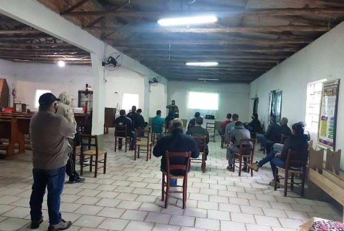 Produção orgânica de banana é foco de curso em Santa Rosa do Sul