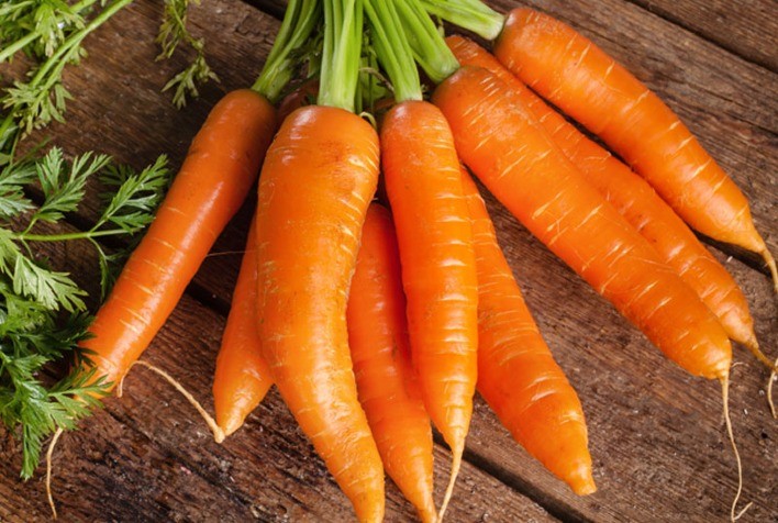 Conab verifica alta superior a 50% de cenoura e tomate no atacado de cinco estados devido às baixas temperaturas