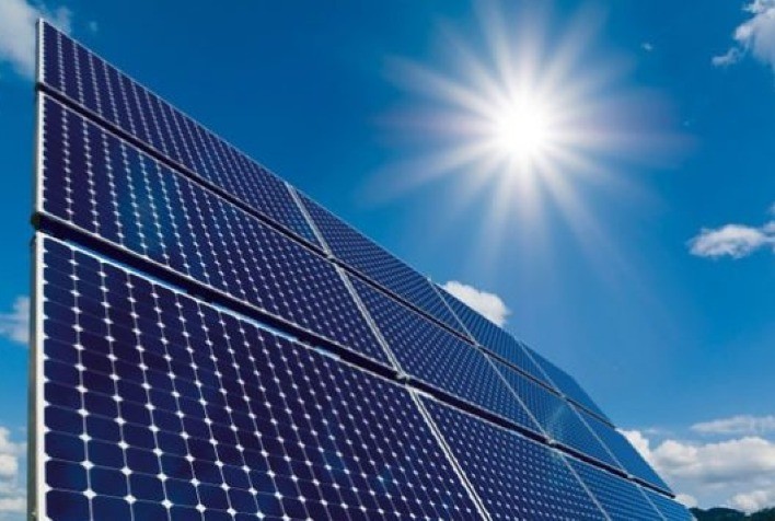 Agricultores adotam energia solar como forma de economizar