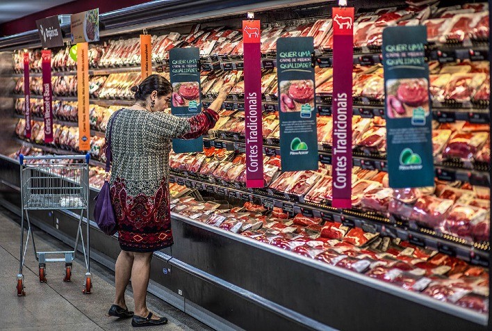 Ausência da China reduz preço das carnes ao consumidor pela primeira vez em 16 meses