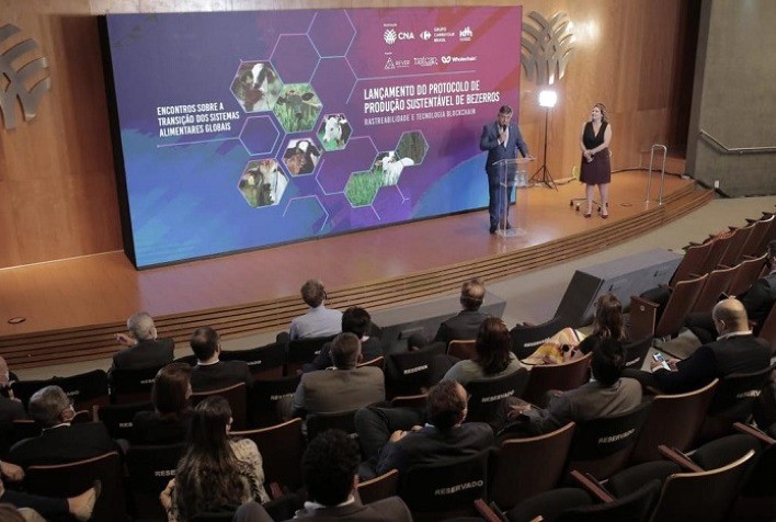 CNA, IDH e Carrefour lançam protocolo de rastreabilidade de bezerros