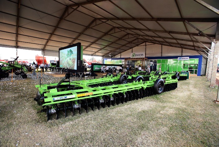 Nova grade niveladora facilita transporte e operação em grandes áreas