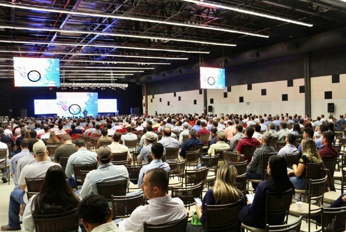 Com mais de 1500 pecuaristas, evento aponta otimismo para pecuária brasileira