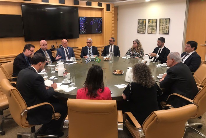 Cooperação e estratégias de inovação para o agro na agenda do presidente da Embrapa em Israel