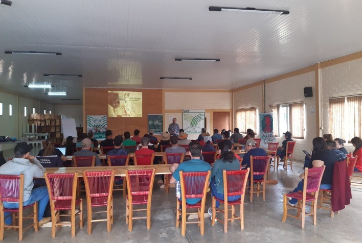 Oficina técnica do Senar/SC reúne produtores da ATeG Pecuária de Leite em Saltinho