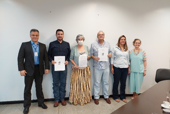 Emater, UFG e Grupo Adir firmam acordo para melhoramento genético goiano