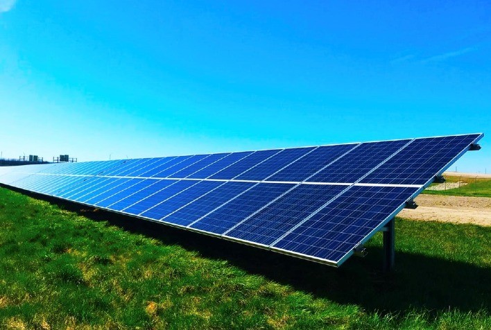 Energia solar atinge 21 gigawatts e ultrapassa R$ 108,6 bilhões em investimentos no Brasil, informa ABSOLAR