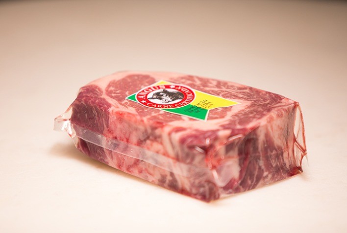 Angus vai aos Emirados Árabes prospectar novos mercados