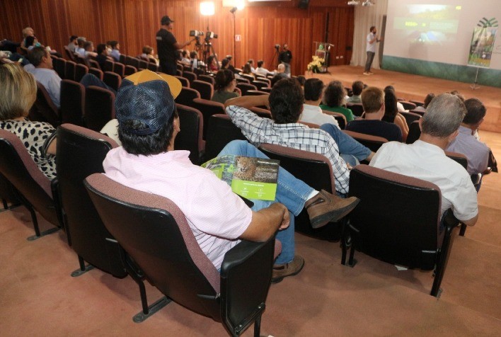 Entidades ligadas à pecuária debatem mercado de carbono em MS