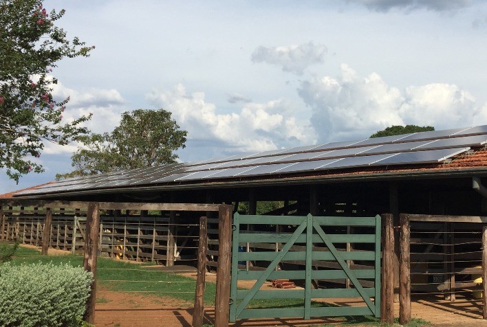 Usina solar em áreas agrícolas — o meio ambiente e o agricultor agradecem