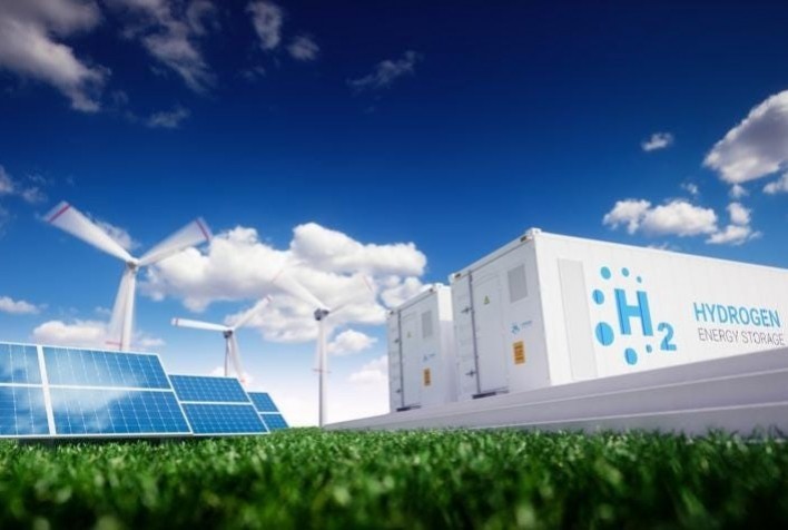 Programa Nacional de Hidrogênio caminha para transformar Brasil em protagonista global na produção com energia renovável, diz ABSOLAR