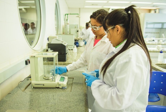 Parcerias da Raízen com SENAI e SEBRAE já impactaram mais de 2 mil pessoas