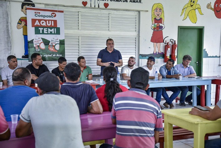 Governo do Acre vai entregar agroindústria de frango caipira com larga escala comercial