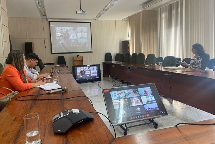 CNA trata sobre abertura de novos mercados para a fruticultura