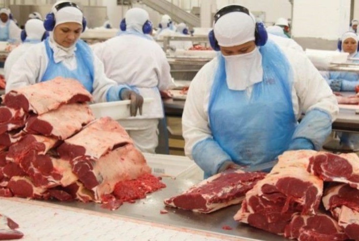 Mercado espera que a exportação de carne bovina do Brasil para China será retomada ainda este mês