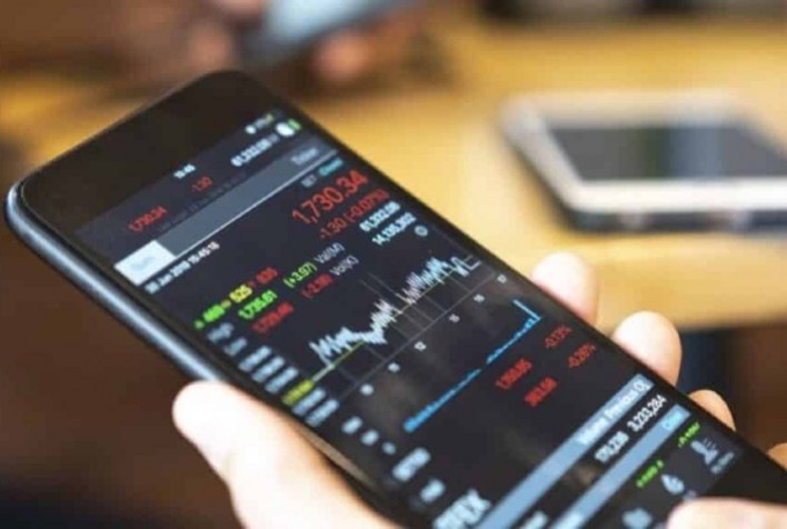 Ibovespa abre com viés positivo à espera de reunião "conclusiva" sobre regra fiscal