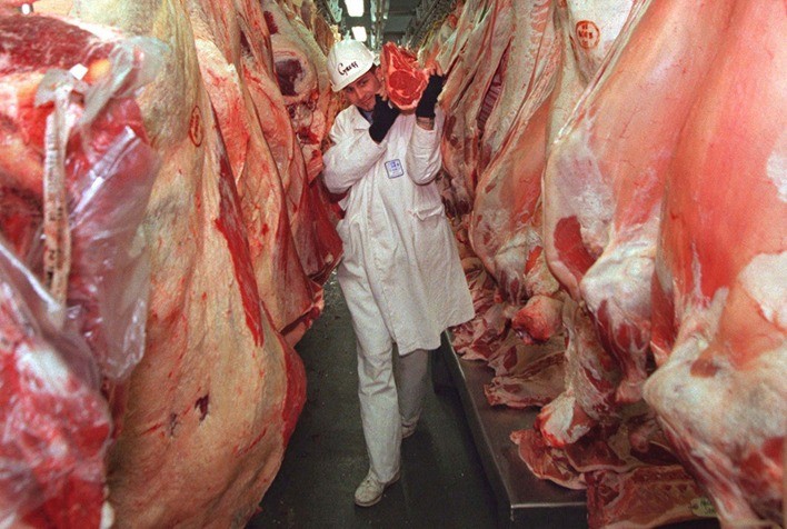 Exportação de carne bovina tem queda anual superior a 22% em março