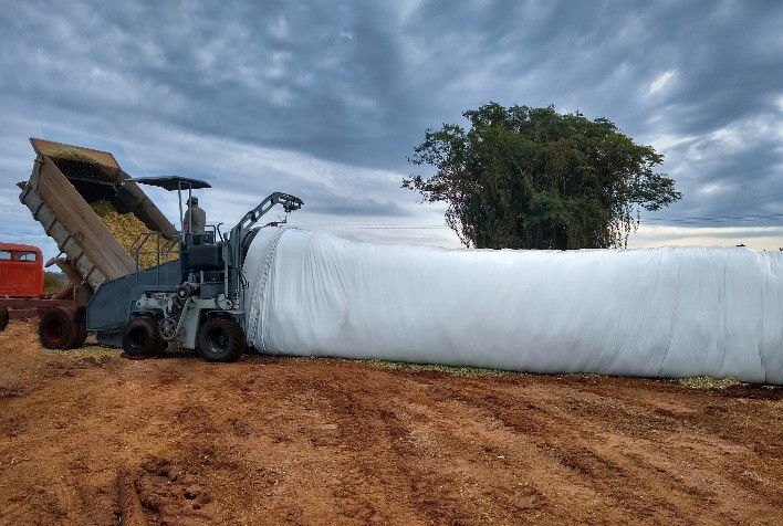 Nova embolsadora autopropelida torna o armazenamento de silagem versátil e eficiente