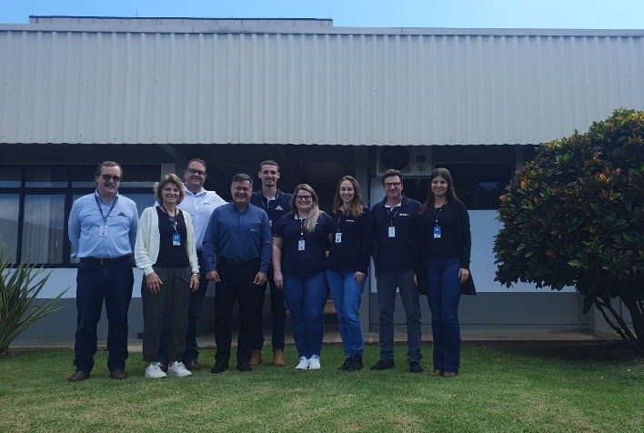 Cooperativa de Minas Gerais conhece programa catarinense de inovação no campo