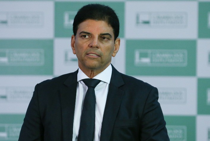 Parecer do arcabouço deve ser divulgado até próxima 4ª-feira, diz relator