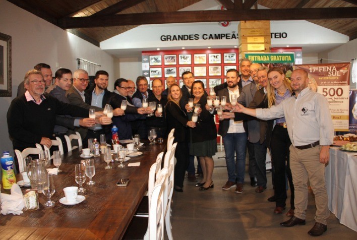 Lançamento da Fenasul Expoleite evidencia esforços de parceiros para promoção do setor