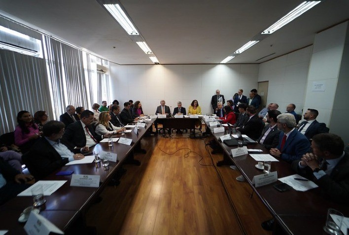 MAIS ALIMENTOS: Governo traça política de incentivo à produção de máquinas para agricultura familiar
