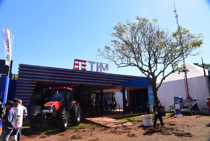 TIM celebra liderança em conectividade 4G na Agrishow 2023