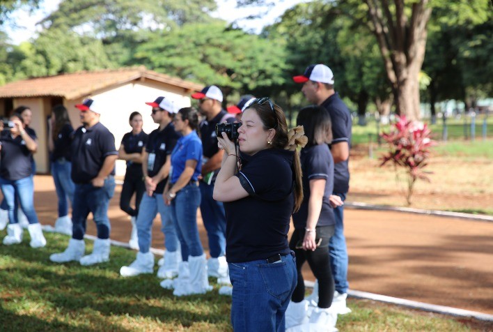 Distribuidores de genética de oito países participam de encontro técnico em polo de biotecnologia