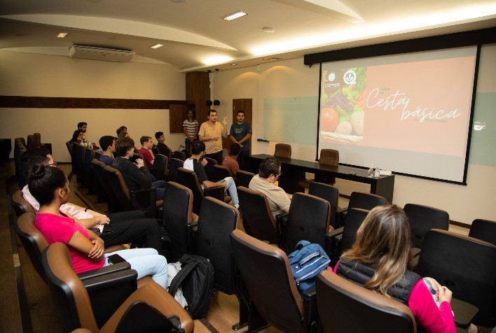 Trabalho desenvolvido no curso de Ciências Econômicas da Esalq mostra tendência de queda no preço dos Alimentos e de altas nos produtos de Higiene
