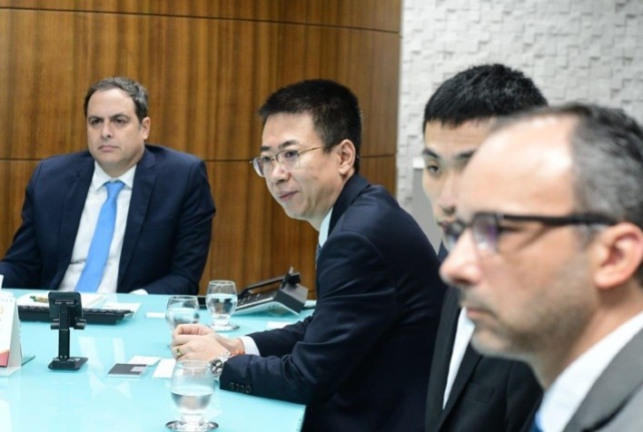 Maior empresa de energia da China quer ampliar investimentos no Brasil com apoio do Banco do Nordeste