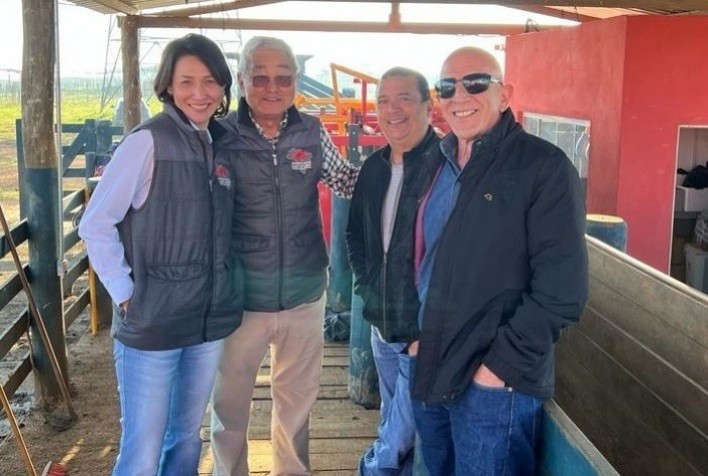 Superintendente Técnico da ABCZ participa da pesagem de animais da Prova de Eficiência Alimentar da Associação Confraria da Carcaça Nelore