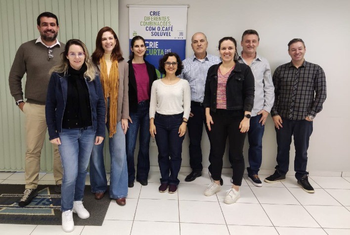 Abics forma primeiros profissionais para avaliação sensorial do café solúvel