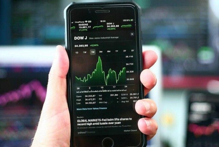 Ibovespa recua na abertura com exterior corroborando realização de lucros