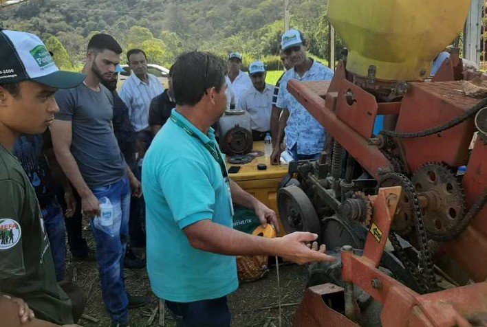 Campo Experimental da Epamig recebe 8º Vale do Piranga Leite