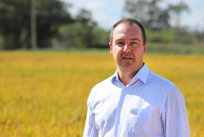 Taxa de juros livres preocupa Federarroz ao analisar anúncio do Plano Safra 2023/2024