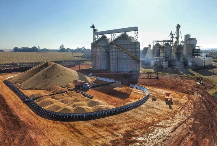 Déficit de armazenagem em Mato Grosso preocupa ministro Fávaro