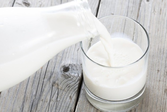 Importações excessivas geram crise inédita na cadeia do leite em SC