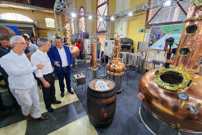 Governo de Minas lança projeto de promoção da cachaça de qualidade