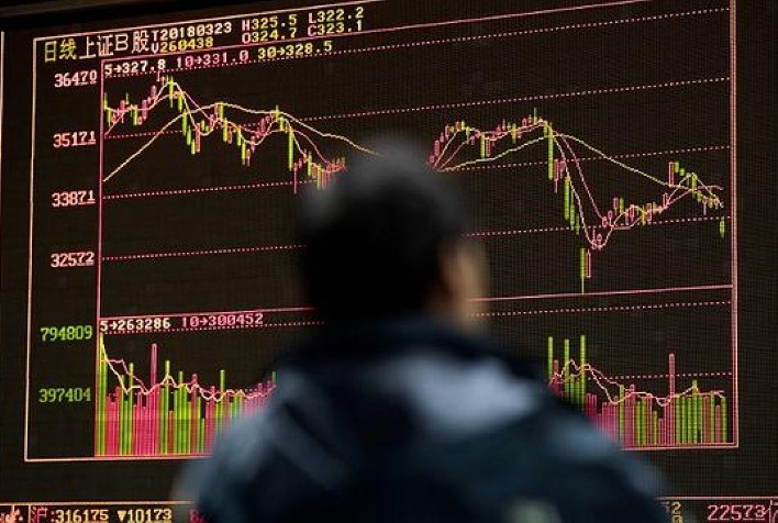 Ações da China e Hong Kong caem com estímulo e relações sino-americanas no foco