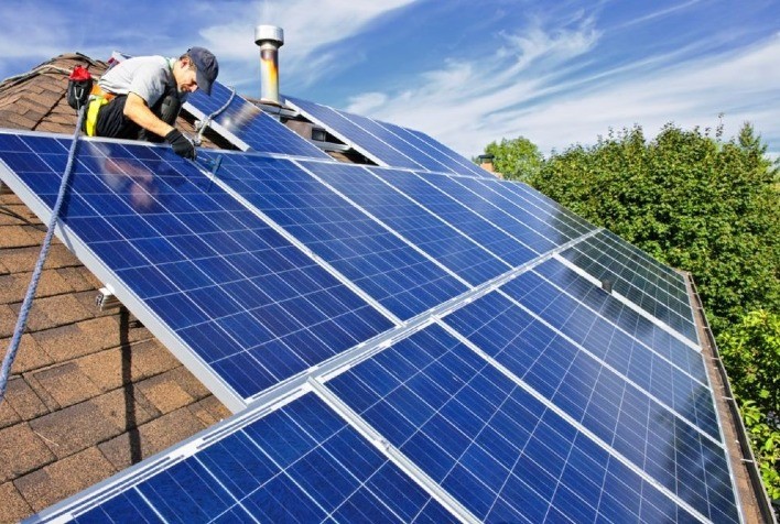 Emprego na indústria: logística, construção civil, vestuário e energia vão abrir 540 mil vagas até 2025