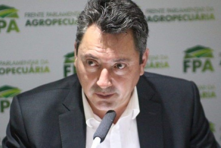 Projeto de lei permite trânsito de máquinas agrícolas em vias públicas